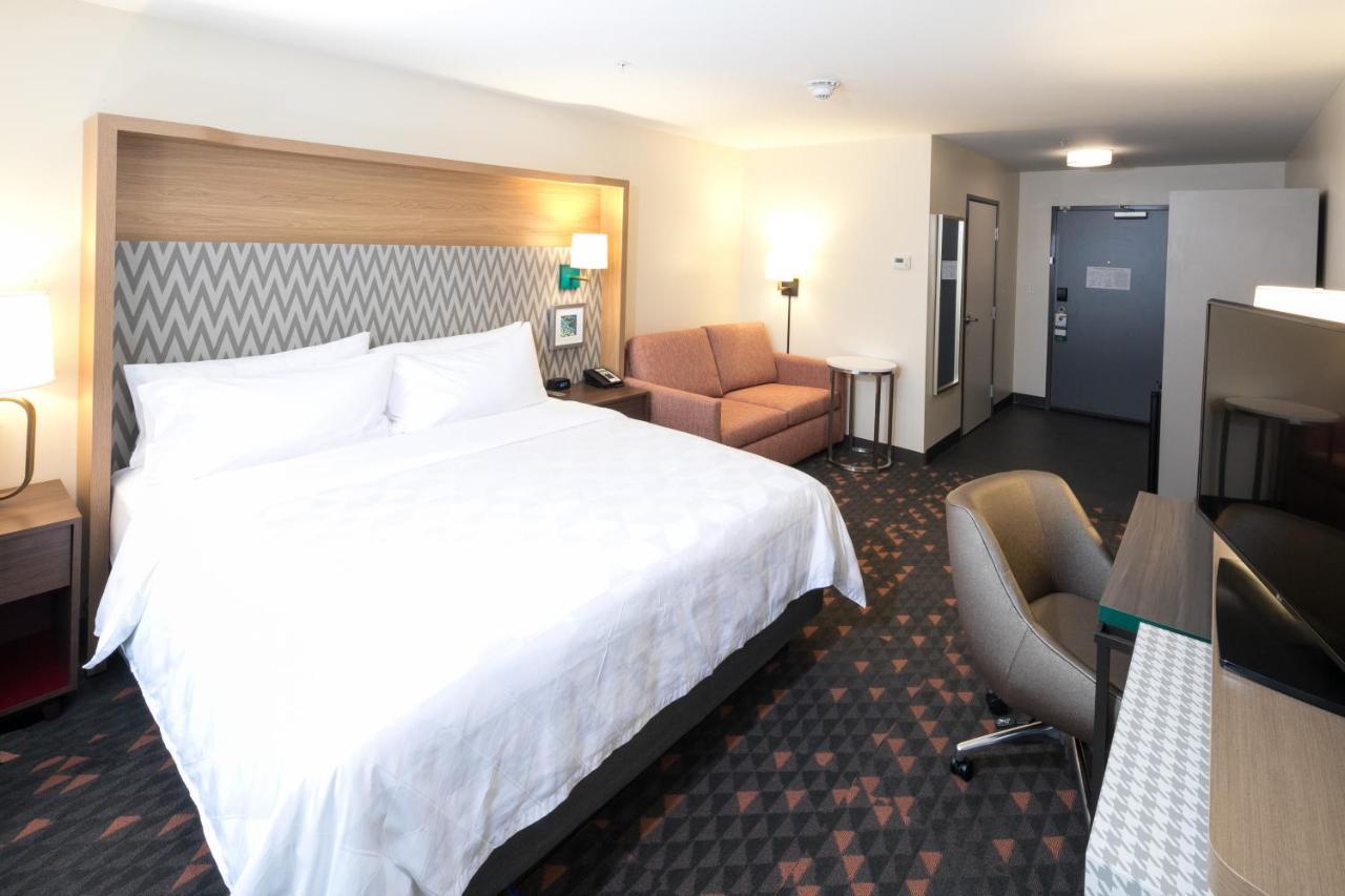 Holiday Inn & Suites Detroit - Troy By Ihg Exterior foto
